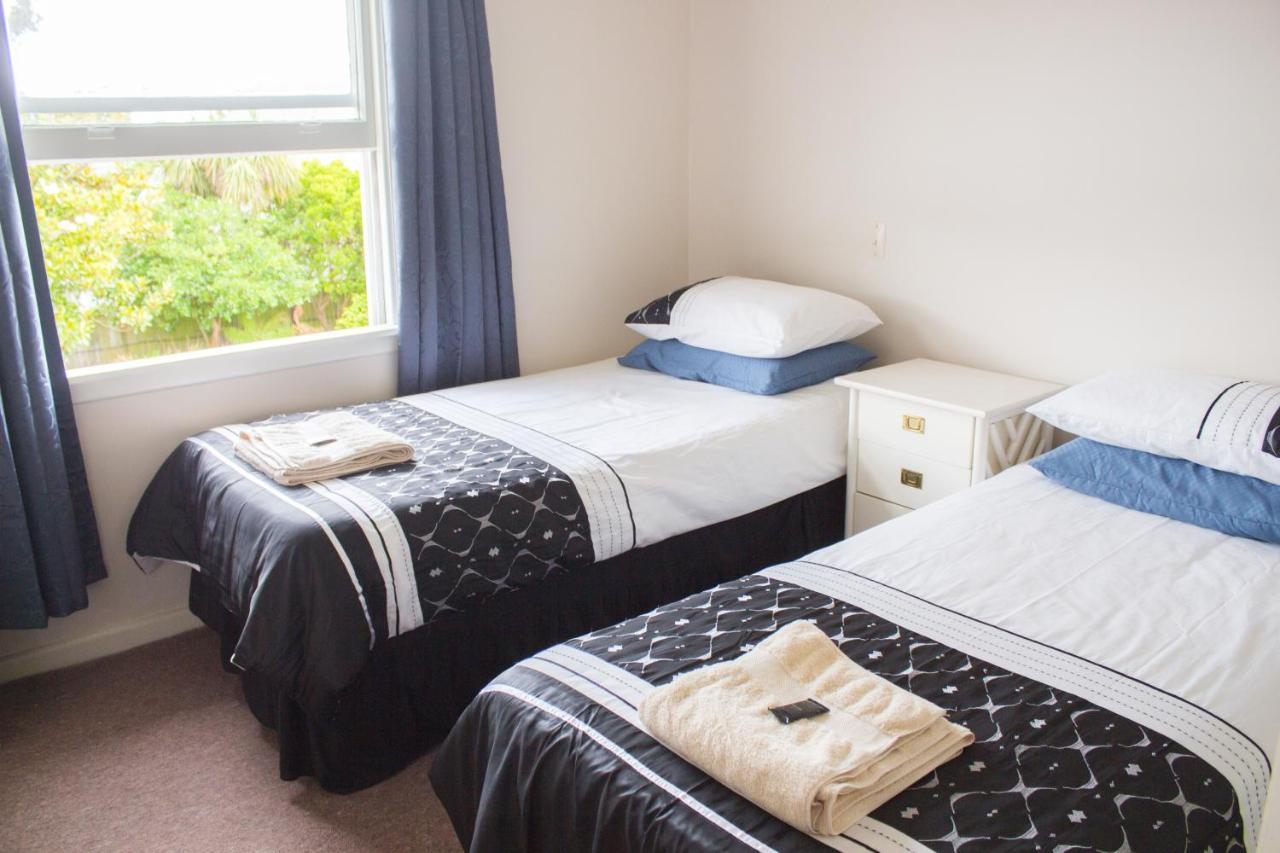 The Pier Lodge Bed And Breakfast Christchurch Exteriör bild